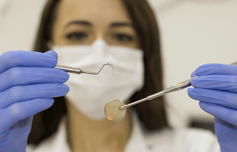 Devenir dentiste à l’étranger : quelle destination choisir ?