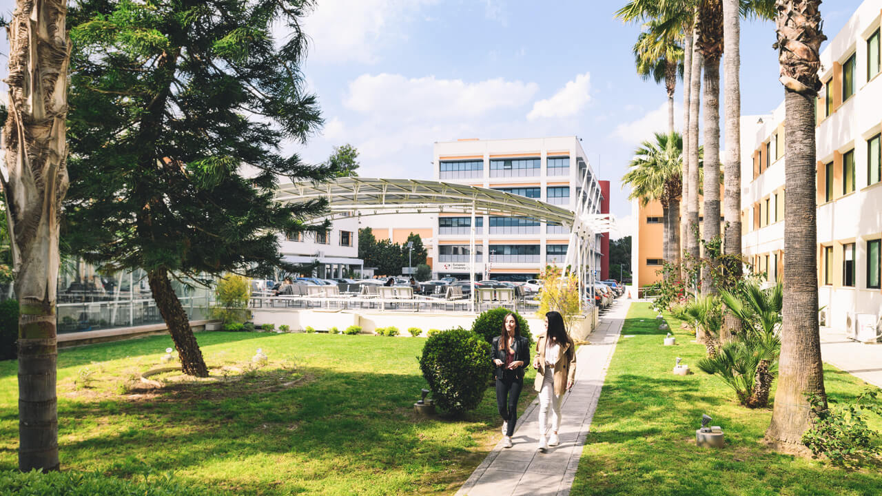 à partir de la saison 2025, elle sera en présentielle à l’European University Cyprus.