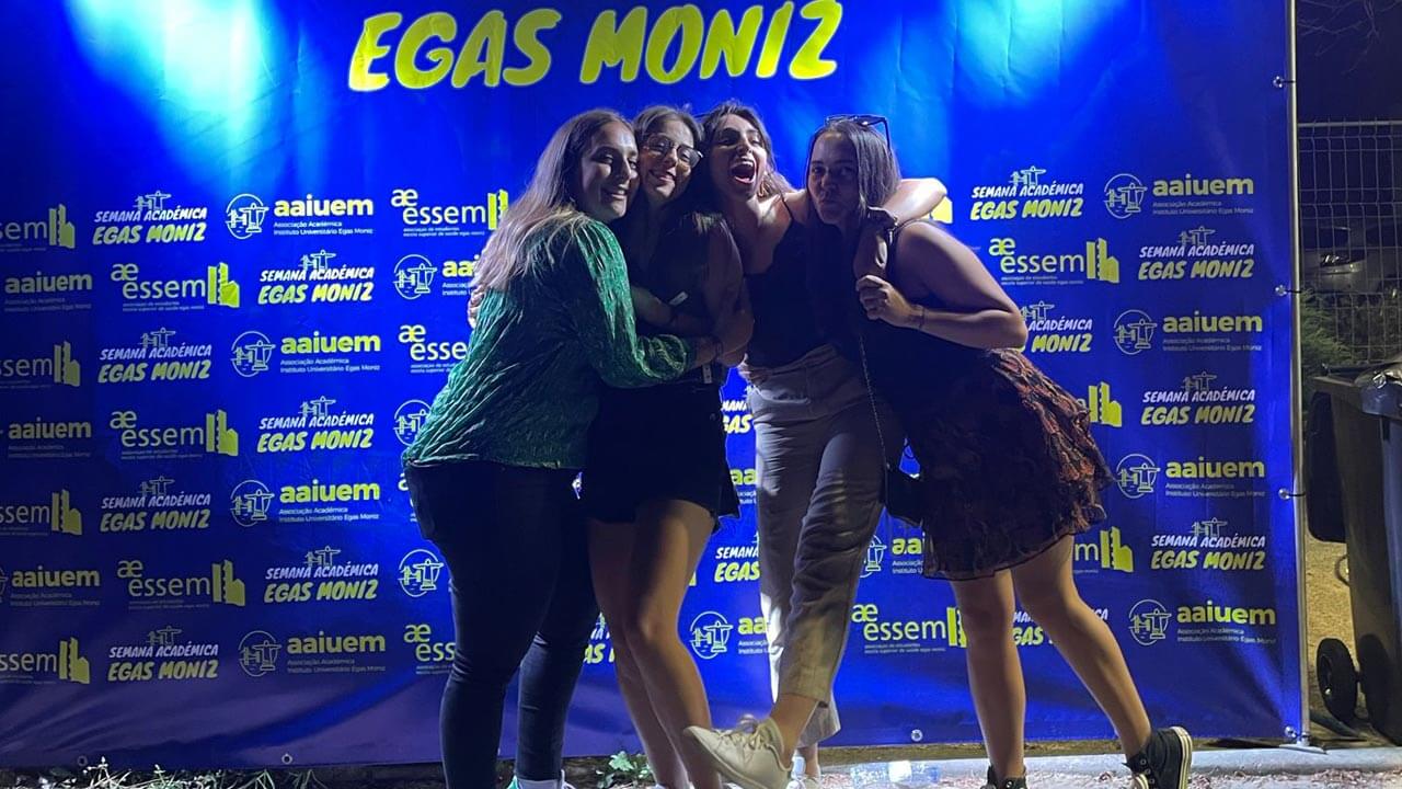 Etudiantes en pharmacie Egas-Moniz Portugal