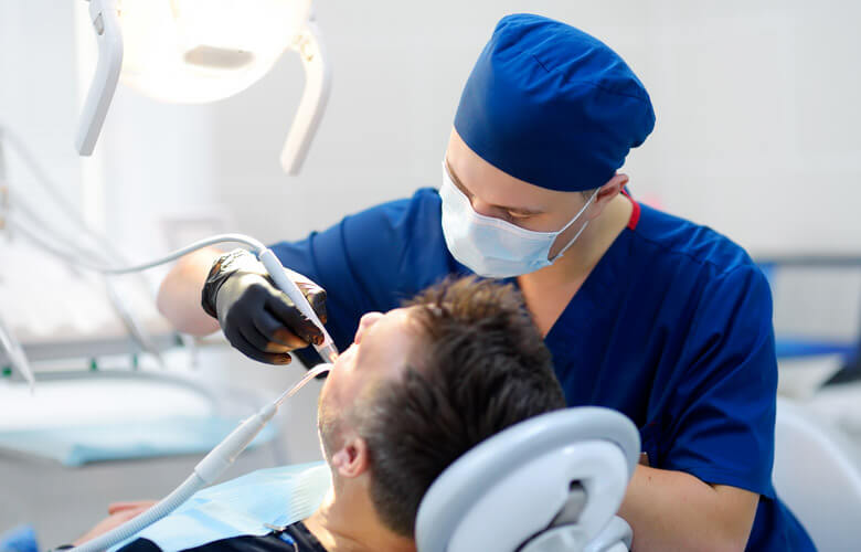 Exercer la chirurgie dentaire en France après avoir obtenu son diplôme à l’étranger