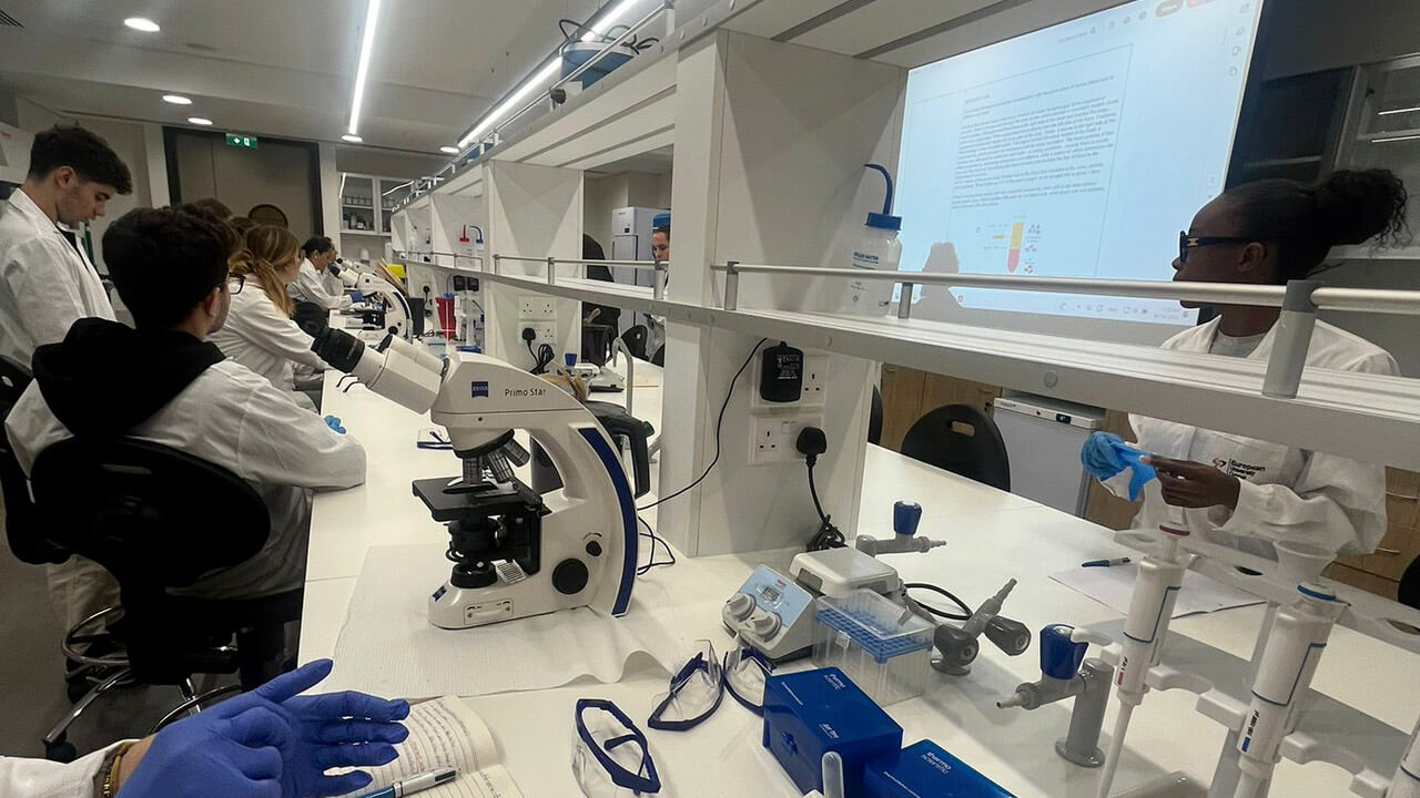 cours prépa dentaire université EUC Chypre
